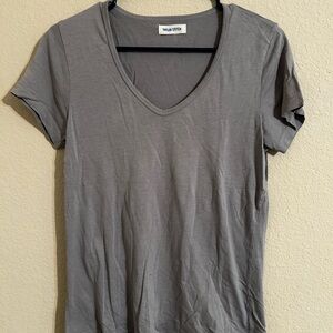 Taylor Stitch Women's V-Neck Tee in Gray Capsule Minimalist